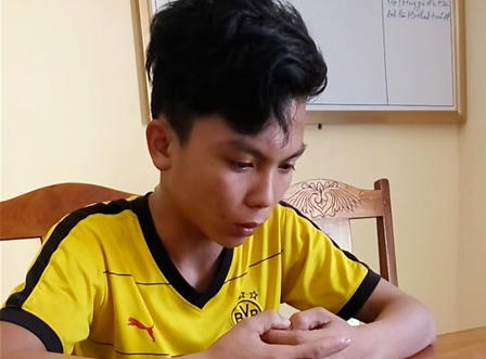 Đốt trụi 2 xe máy để... 'ngăn tình' gái làng