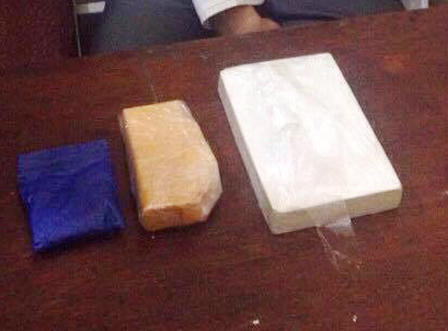 Bắt đối tượng vận chuyển 1,5 bánh heroin từ Lào về 