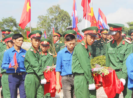 Truy điệu, an táng 107 liệt sĩ Việt Nam hy sinh tại Lào