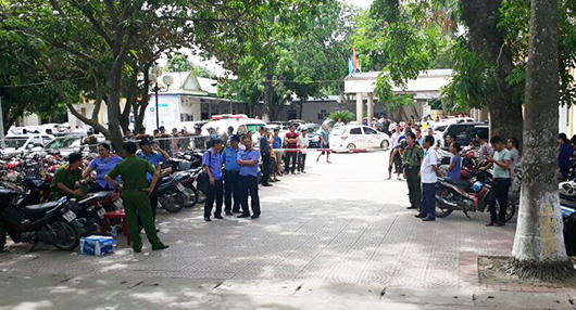 Bảo vệ bệnh viện bị đâm đang nguy kịch