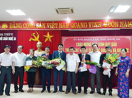 'Mùa vàng' huy chương của thầy trò trường Phan Bội Châu