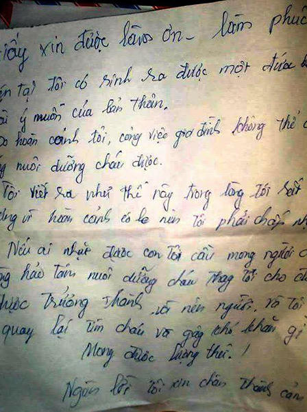 Bé gái khoảng 3 tháng tuổi bị bỏ rơi bên đường cùng “tâm thư” người mẹ