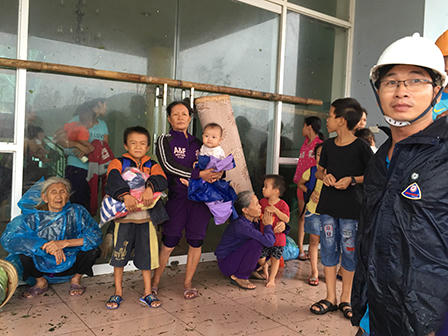 Hà Tĩnh thiệt hại nặng sau bão