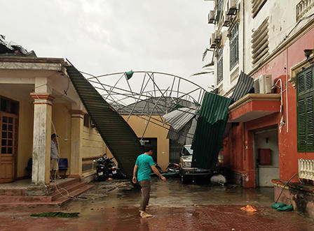 Hà Tĩnh thiệt hại nặng sau bão