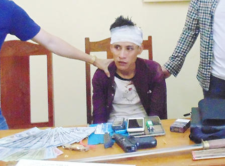 Bắt đối tượng mua bán ma túy nổ súng tấn công cảnh sát