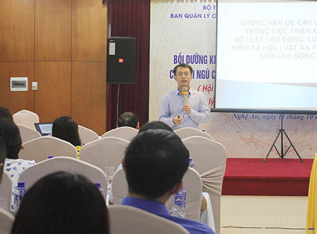 Bồi dưỡng kiến thức pháp luật về lao động và tranh chấp lao động cho gần 100 doanh nghiệp