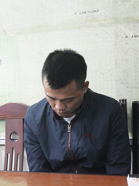 Khởi tố bắt giam hai đối tượng sản xuất kinh doanh xăng A92 giả