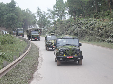 Sư đoàn 324 mang súng máy, xe tăng... dàn trận 'chiến đấu như thật' 