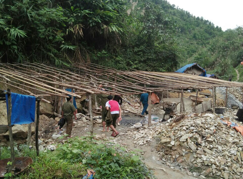 Nhức nhối 'vàng tặc' ở Tương Dương