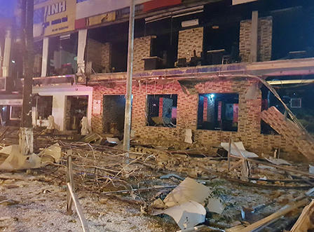 Nổ lớn tại một nhà hàng lúc rạng sáng rung lắc một góc thành phố, người dân náo loạn