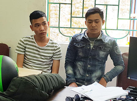 Bắt hai thanh niên hack Facebook tiền tỷ