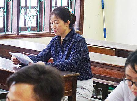 Con bảo vệ luận án tiến sỹ mẹ vẫn quyết tâm thi THPT