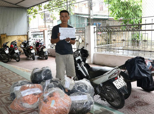 Bắt đối tượng chở hơn 2 tạ thuốc nổ, 1.000 kíp nổ từ Quảng Bình ra Hà Tĩnh 