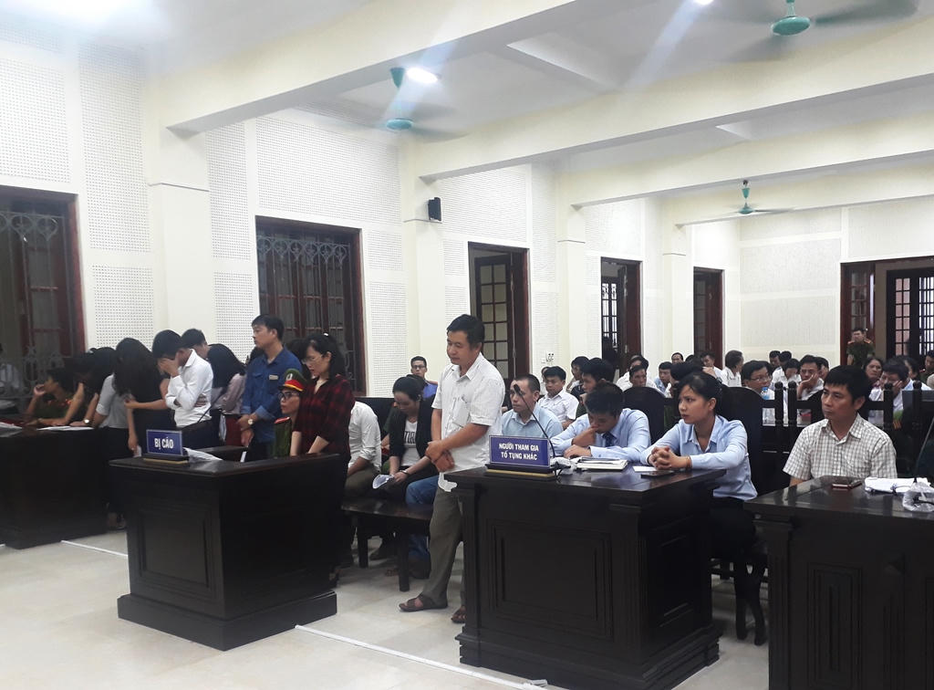 “Hot girl” Eximbank nhận án tù chung thân