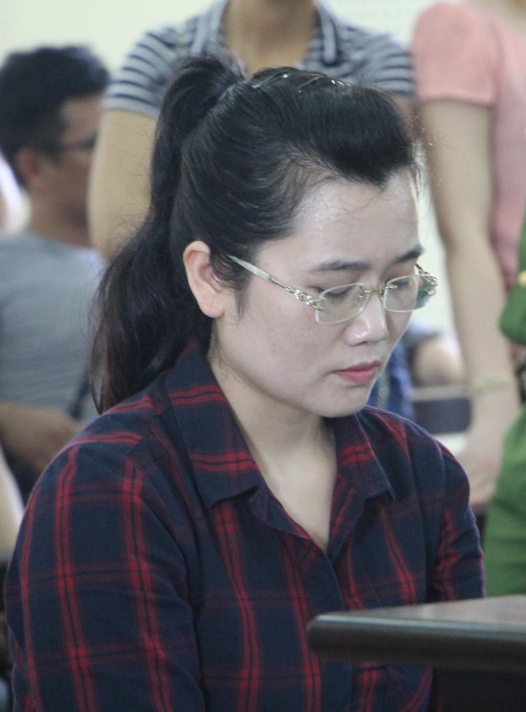 “Hot girl” Eximbank nhận án tù chung thân