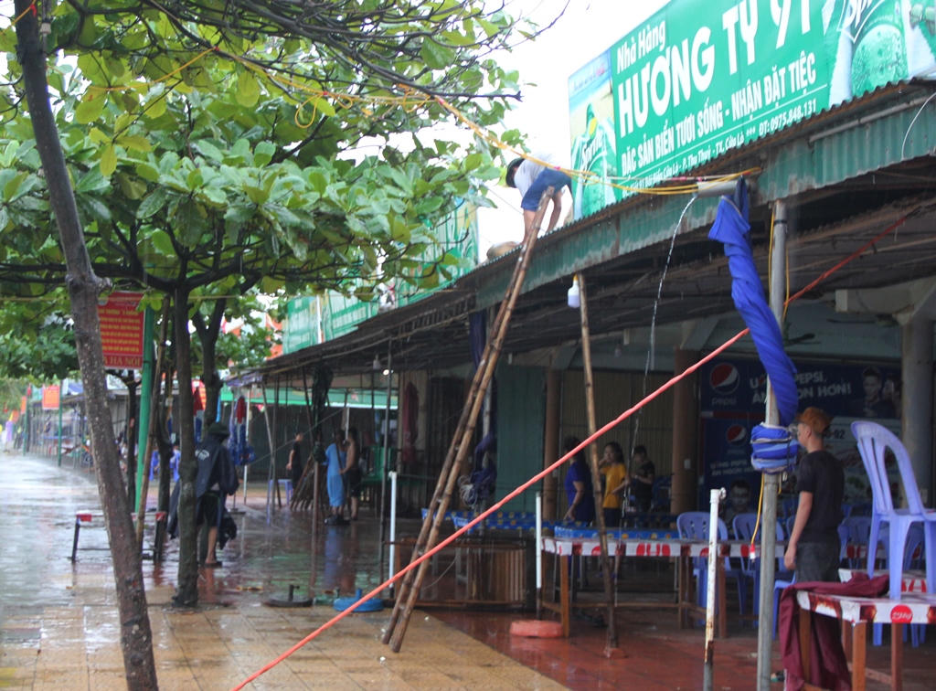 4 người tử vong do mưa lớn trước bão ở miền Trung