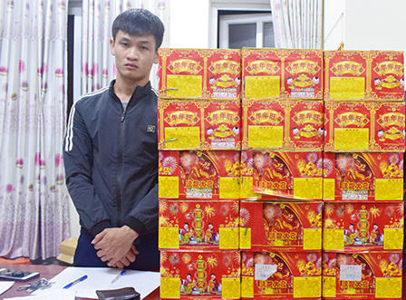 Liên tục bắt giữ các đối tượng vận chuyển, buôn bán trái phép pháo nổ