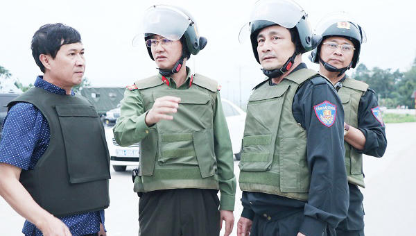 Tiếp tục truy bắt đối tượng thứ 4 trong vụ ôm súng và lựu đạn cố thủ cùng gần 10kg ma túy