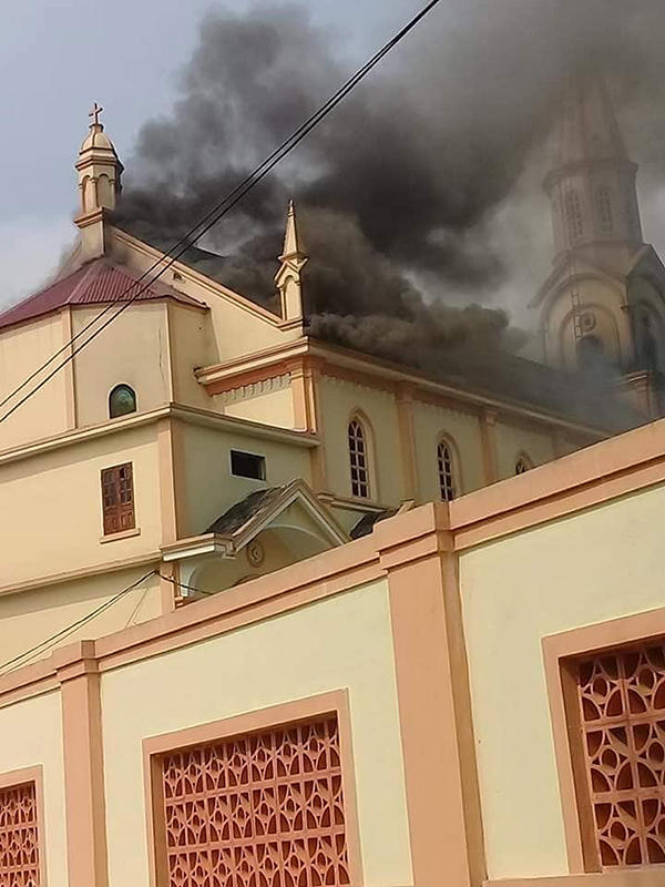 “Bà hỏa” thiêu rụi toàn bộ nội thất nhà thờ Thọ Vực