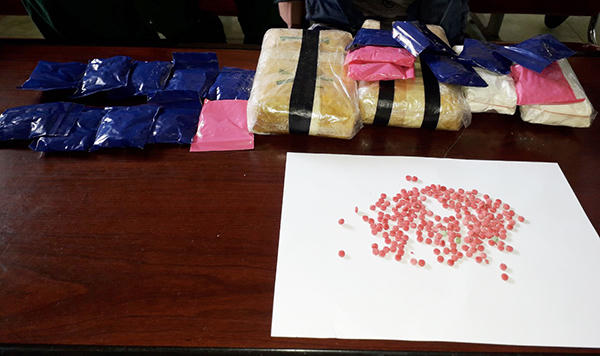 Bắt đối tượng người Lào vận chuyển 20.000 viên ma túy vào Nghệ An tiêu thụ