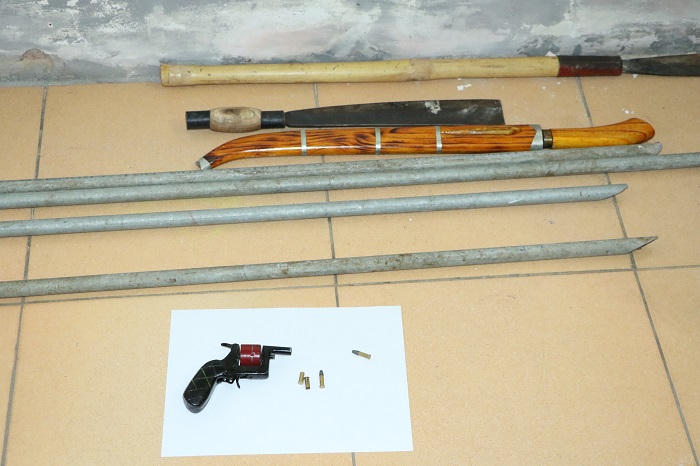 Tạm giữ các đối tượng chặn xe rút súng giải quyết mâu thuẫn trên Quốc lộ 