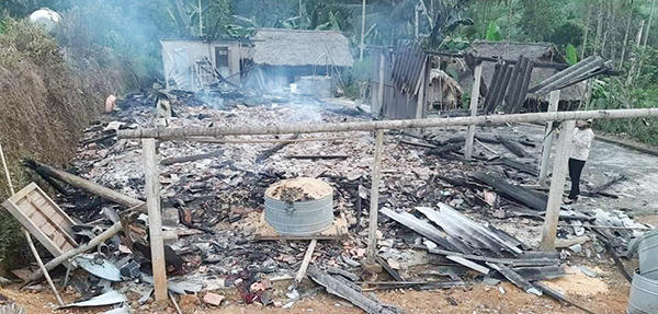 Lửa thiêu trụi ngôi nhà của cụ bà 80 tuổi