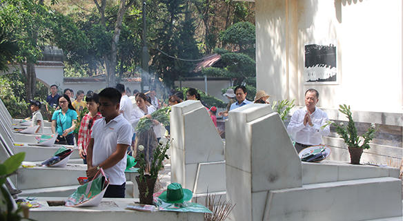 Báo Pháp luật Việt Nam bắt đầu chuyến tri ân tháng 7