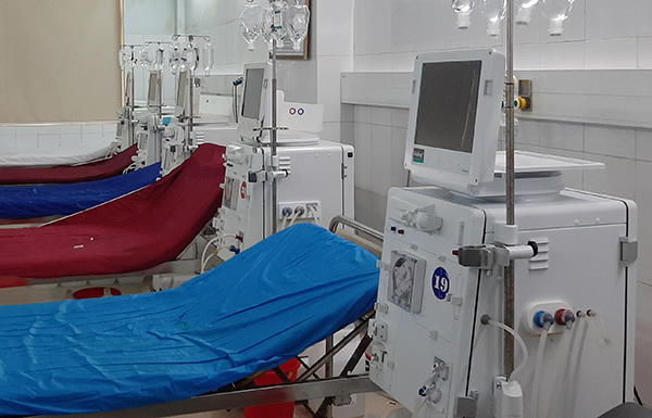 6 bệnh nhân có biểu hiện sốc khi chạy thận, hơn 130 người khác phải chuyển viện