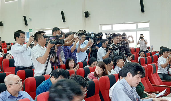 Xem xét trách nhiệm trong sự cố chạy thận ở Nghệ An thế nào?