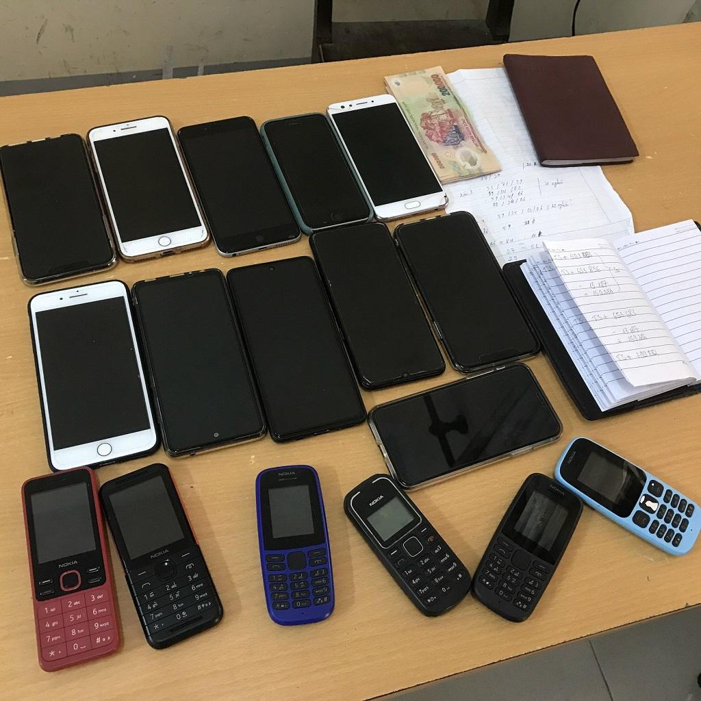 Khởi tố 14 đối tượng trong đường dây lô đề hơn 15 tỷ đồng