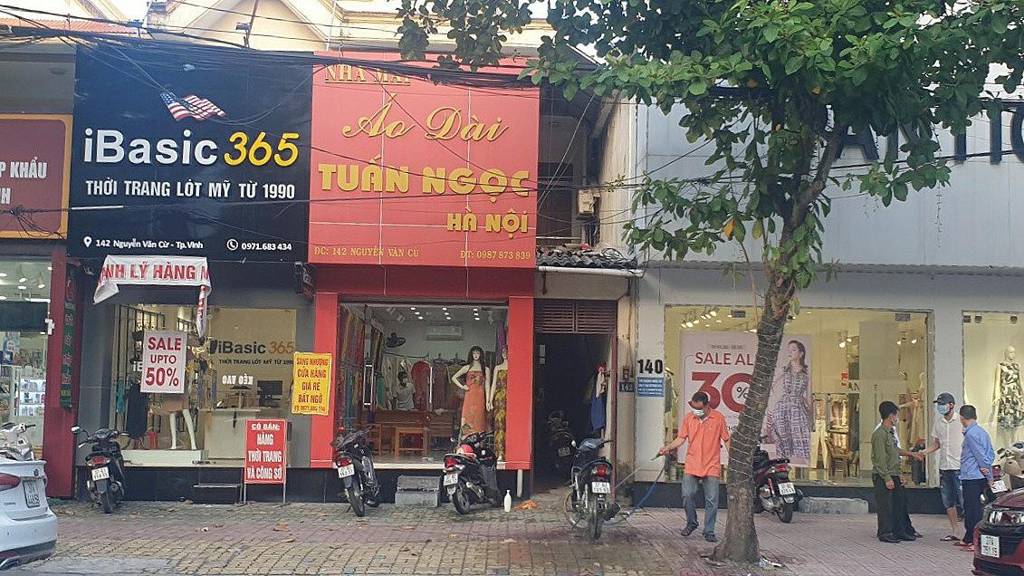 Dịch vụ cho thuê mặt bằng trên những con phố đắt đỏ ế ẩm sau dịch