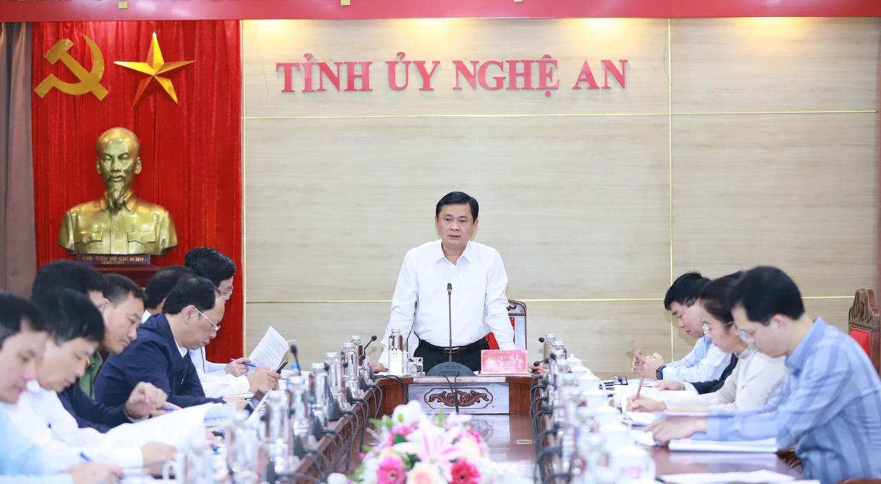 10.184 căn nhà được 128 đơn vị hỗ trợ xây dựng cho hộ nghèo, người có hoàn cảnh khó khăn tại Nghệ An