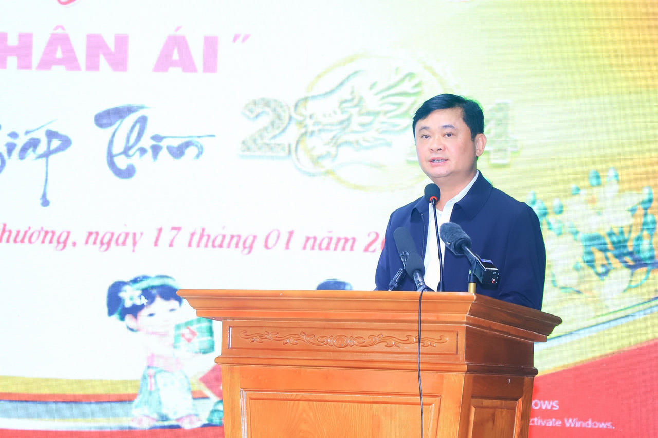 Chủ tịch nước chung vui 'Tết nhân ái' với bà con xã biên giới ở Nghệ An