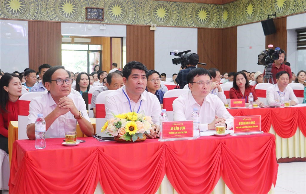 Sôi nổi Liên hoan Nghệ thuật trình diễn Dân gian các dân tộc thiểu số tỉnh Nghệ An