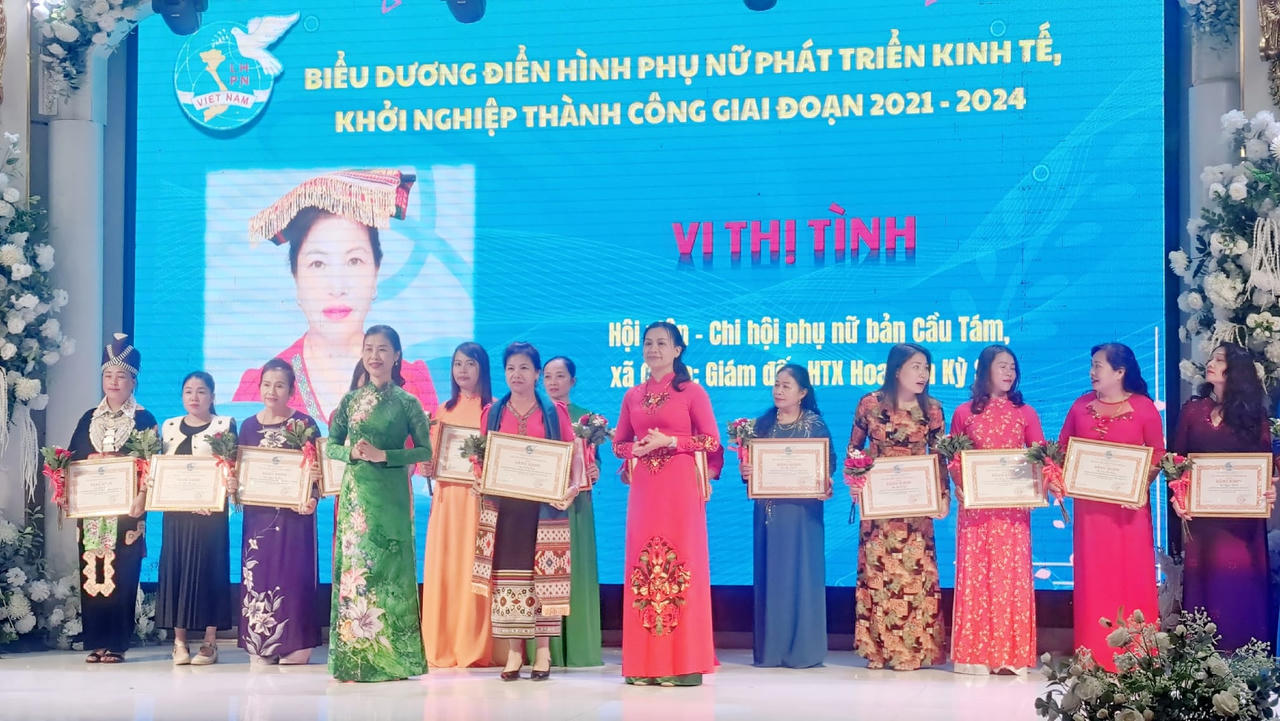 Thắp sáng niềm tin nơi vùng cao Kỳ Sơn: Hành trình đồng hành cùng phụ nữ và trẻ em