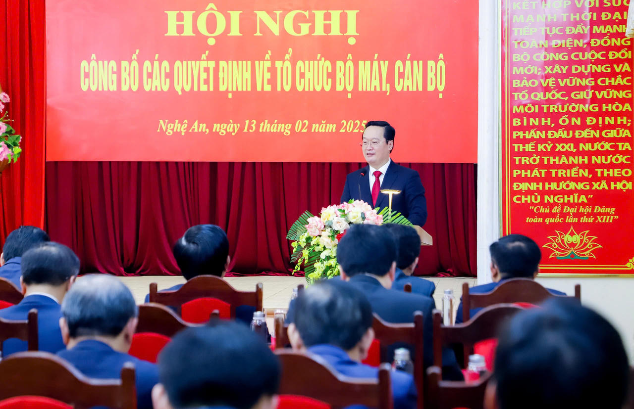 Nghệ An công bố các quyết định tổ chức bộ máy và công tác cán bộ quan trọng