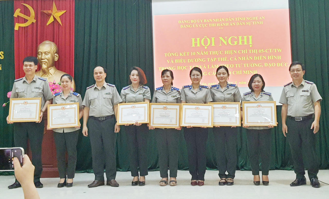 Chấp hành viên Nguyễn Thị An - Tấm gương điển hình về dân vận khéo trong tiếp dân, người cán bộ THADS "vừa hồng, vừa chuyên"