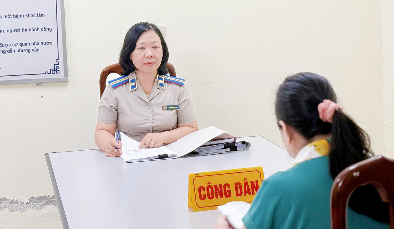 Chấp hành viên Nguyễn Thị An - Tấm gương điển hình về dân vận khéo trong tiếp dân, người cán bộ THADS "vừa hồng, vừa chuyên"