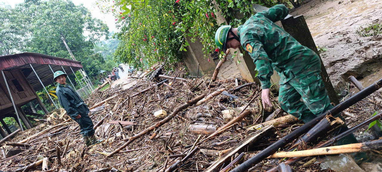Lũ quét liên tục xảy ra tại một số huyện miền núi Nghệ An