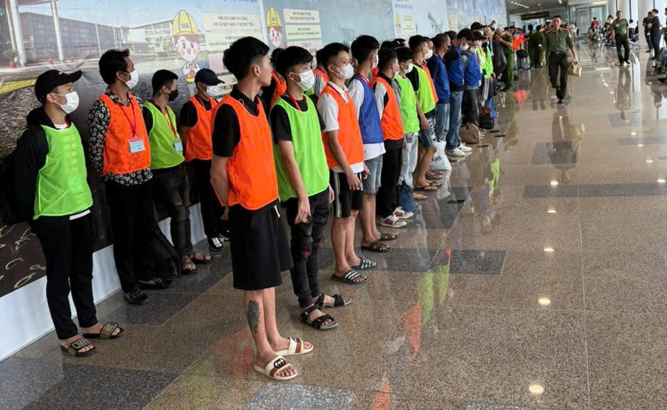 Bắt giữ 100 đối tượng lừa đảo công nghệ cao xuyên quốc gia, chiếm đoạt hơn 2.000 tỷ đồng