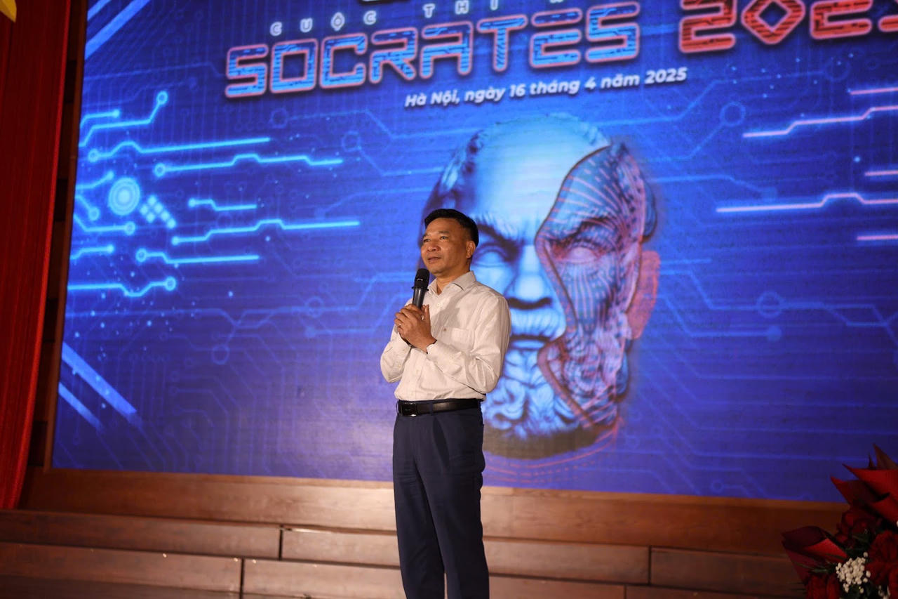 Trần Thế Phương đăng quang Quán quân Hùng biện Socrates 2025 sau màn tranh luận ấn tượng