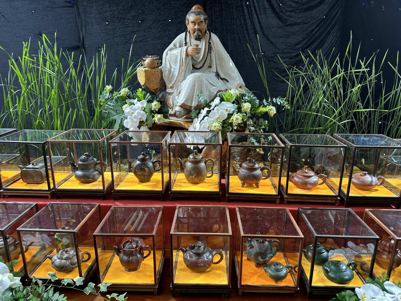 Bộ sưu tập 1.000 ấm chén tử sa xác lập Kỷ lục Thế giới