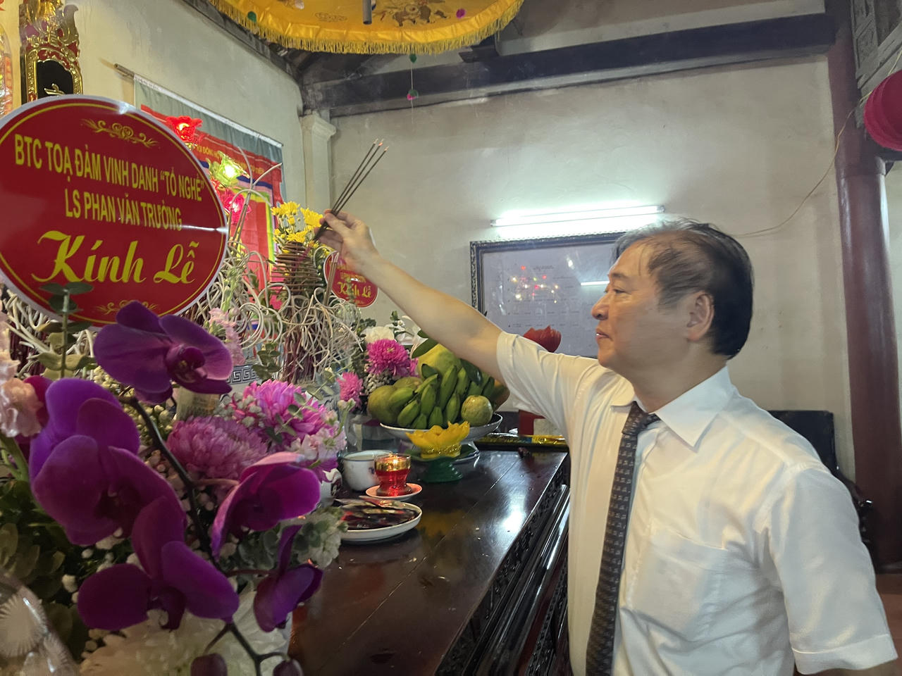 Lễ dâng hương tri ân Tiến sĩ - Luật sư Phan Văn Trường, Phan Anh và các anh hùng liệt sĩ