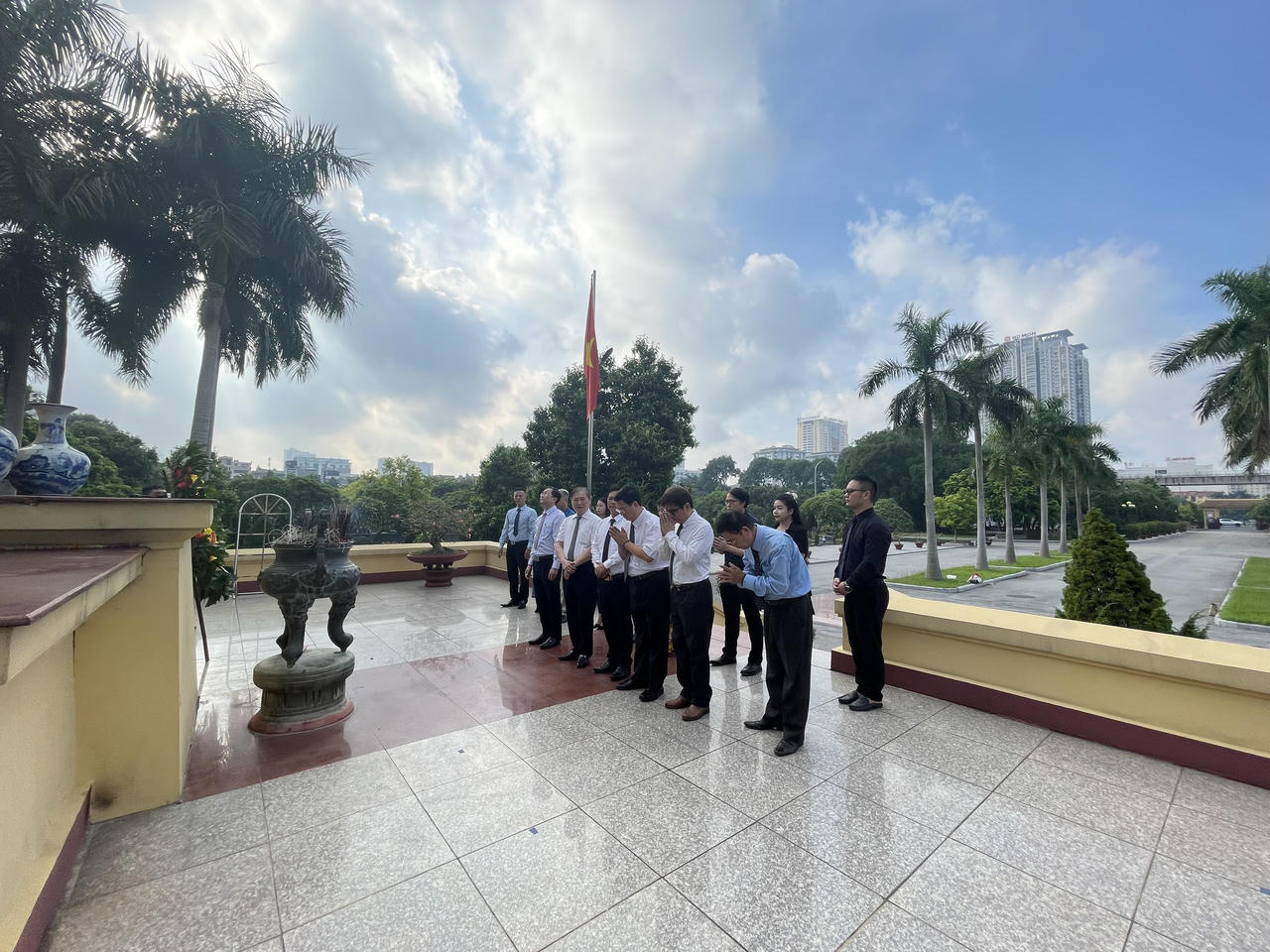 Lễ dâng hương tri ân Tiến sĩ - Luật sư Phan Văn Trường, Phan Anh và các anh hùng liệt sĩ