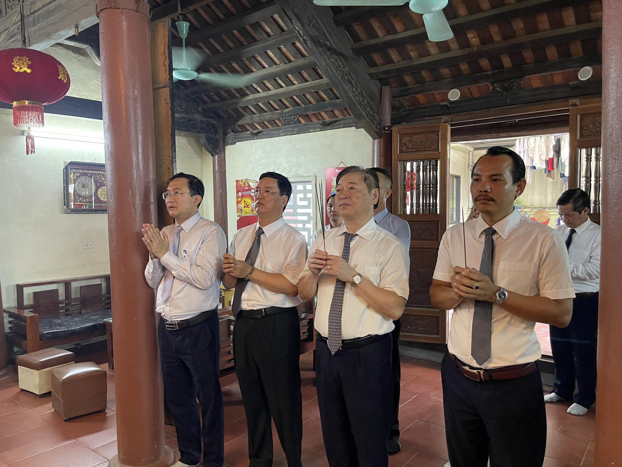 Lễ dâng hương tri ân Tiến sĩ - Luật sư Phan Văn Trường, Phan Anh và các anh hùng liệt sĩ