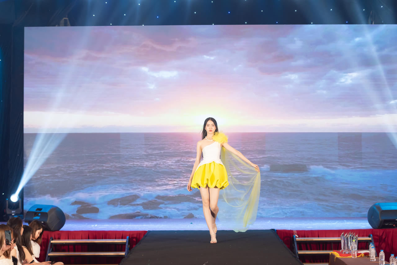 Việt Nam Tỏa Sáng - Tôn vinh người phụ nữ qua vẻ đẹp thời trang