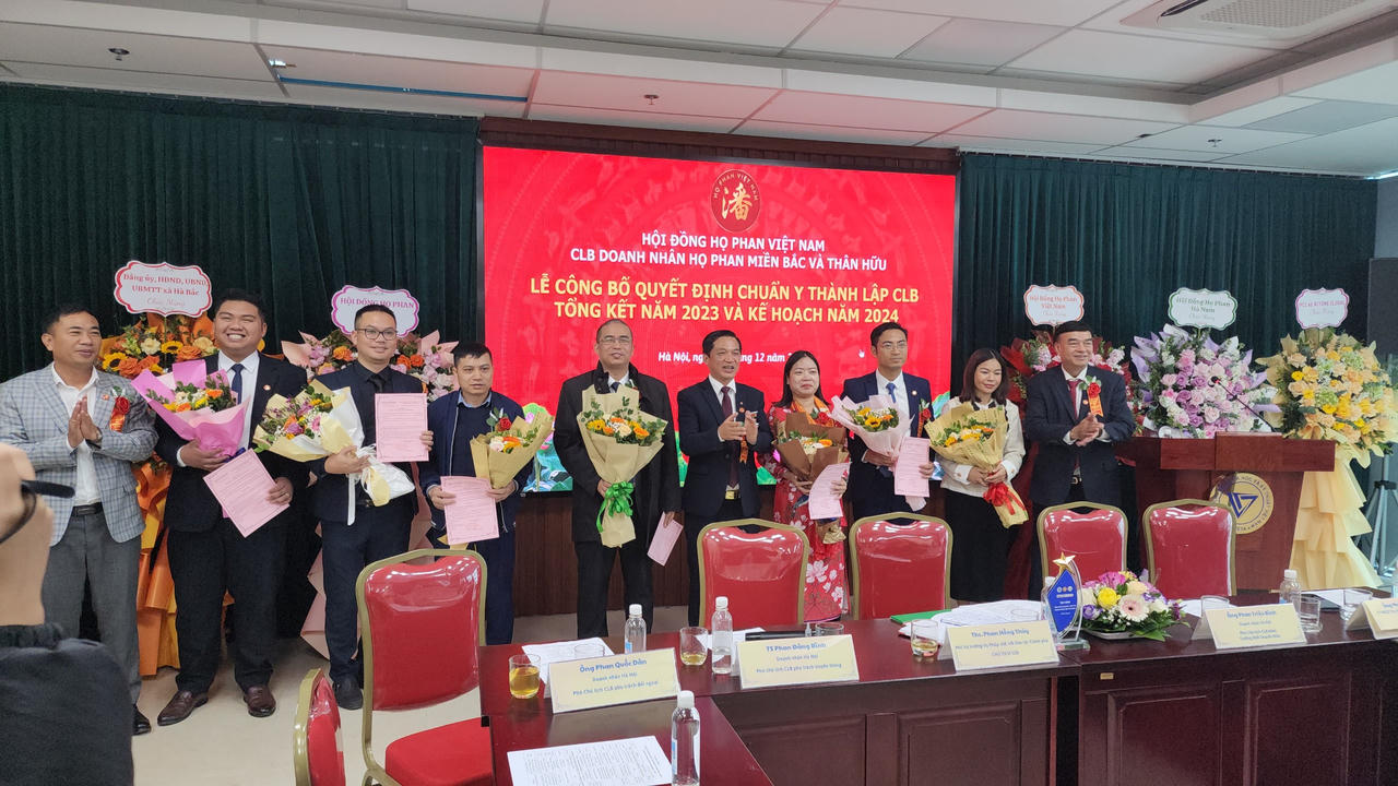 Lễ Công bố Quyết định Chuẩn y thành lập Câu lạc bộ Doanh nhân Họ Phan Miền Bắc