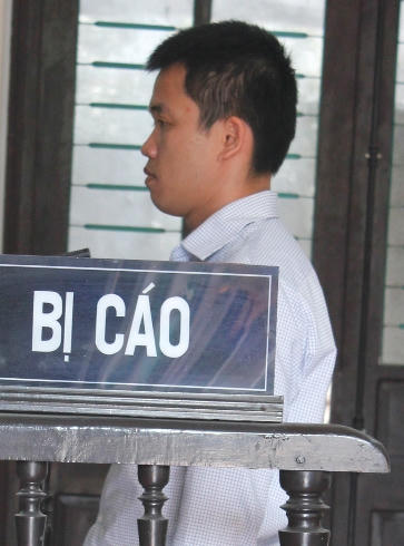 42 tháng tù cho nguyên thiếu úy công an đánh chết người