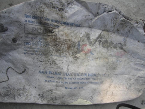 Dùng xi măng kém chất lượng để xây dựng nông thôn mới?