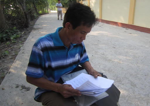 Dùng xi măng kém chất lượng để xây dựng nông thôn mới?